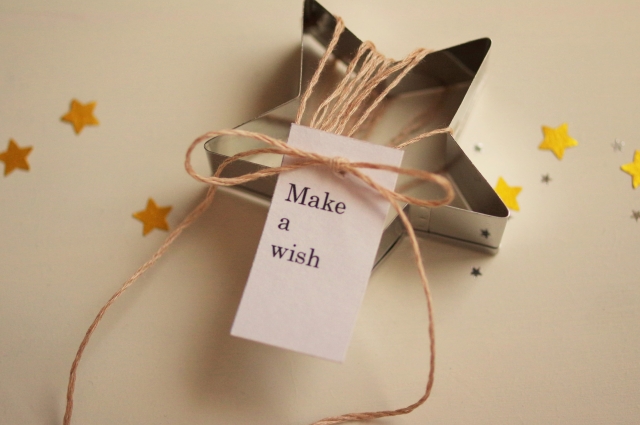星 makeawishと書かれた紙