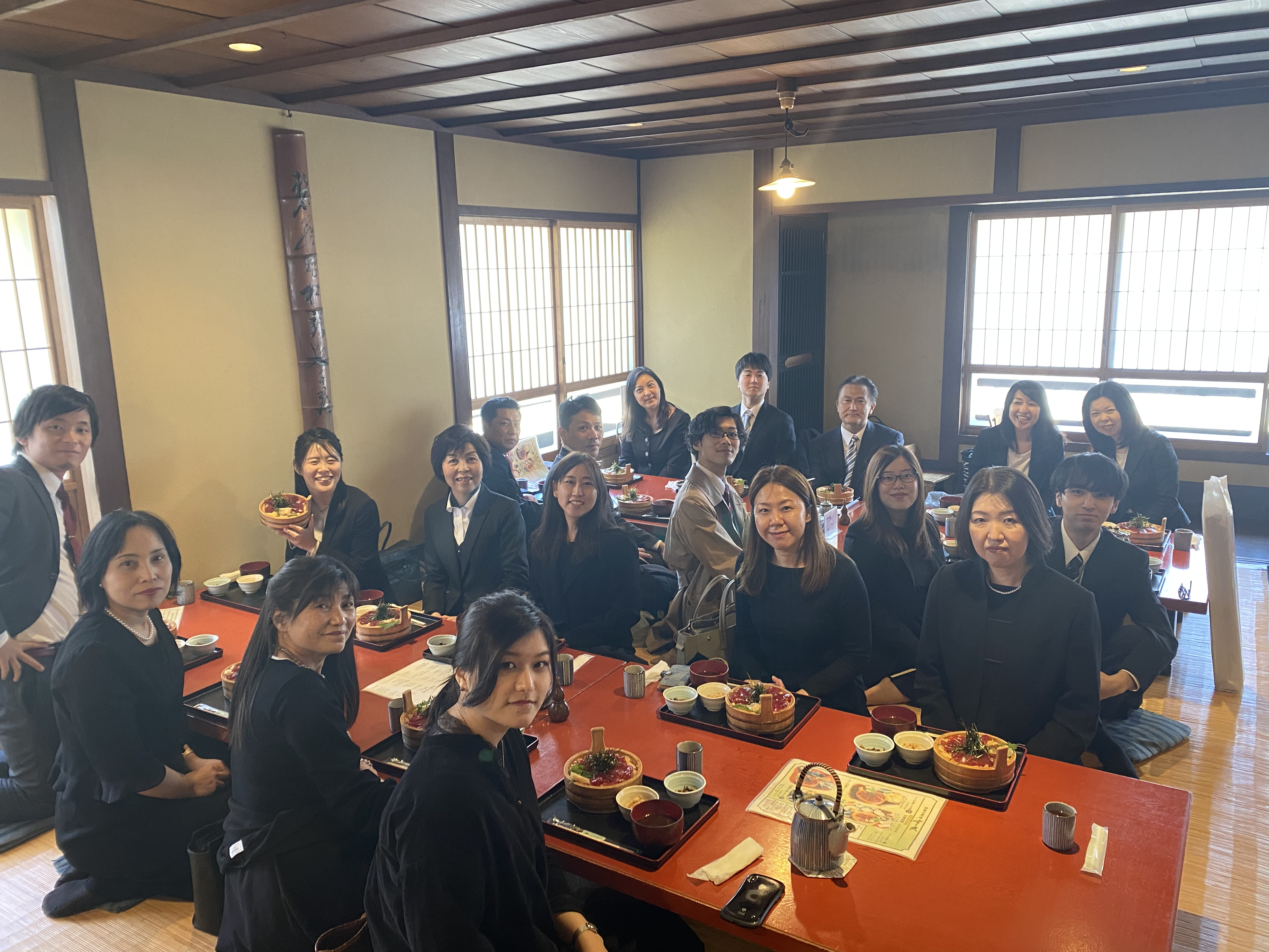 伊勢神宮参拝の食事風景